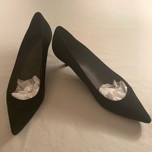 Black Stuart Weitzman black kitty heel size 8.5
